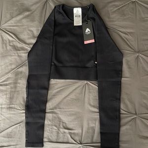 Ribbed Long Sleeve Crop Top - Black